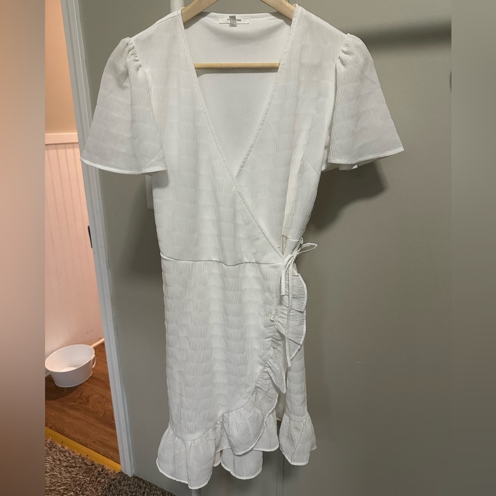 White Shortsleeve Wrap Mini Dress Size Small bridal feminine homecoming wedding
